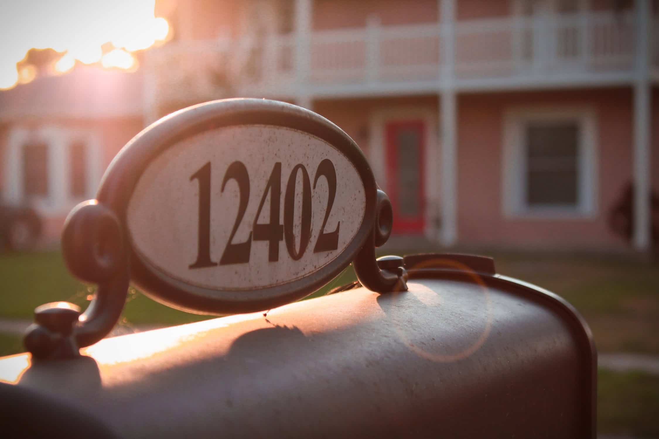 3 Key Tips for Choosing Highly Visible House Numbers